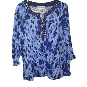 Cathy Daniels Blue and White Graphic 3/4 Sleeve Blouse